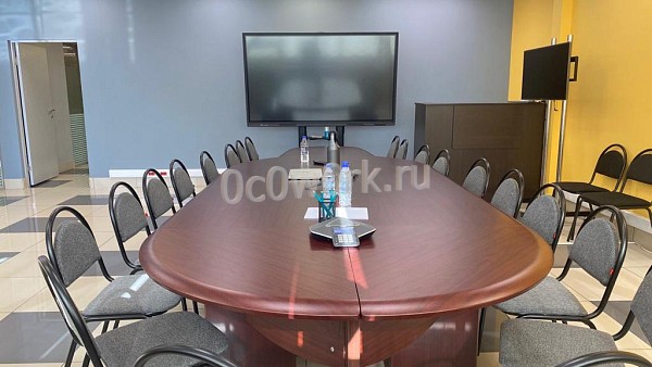 Переговорная комната в коворкинге м. Октябрьская Москва - Аренда на час на 40 мест - фото